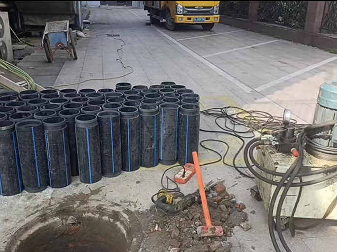 九所镇PE置换管厂家 DN315置换管 非开挖管短管置换